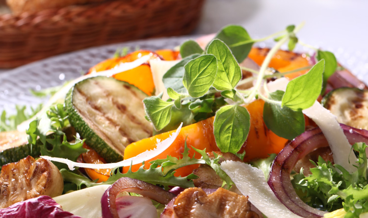 salatka-z-grillowanymi-warzywami
